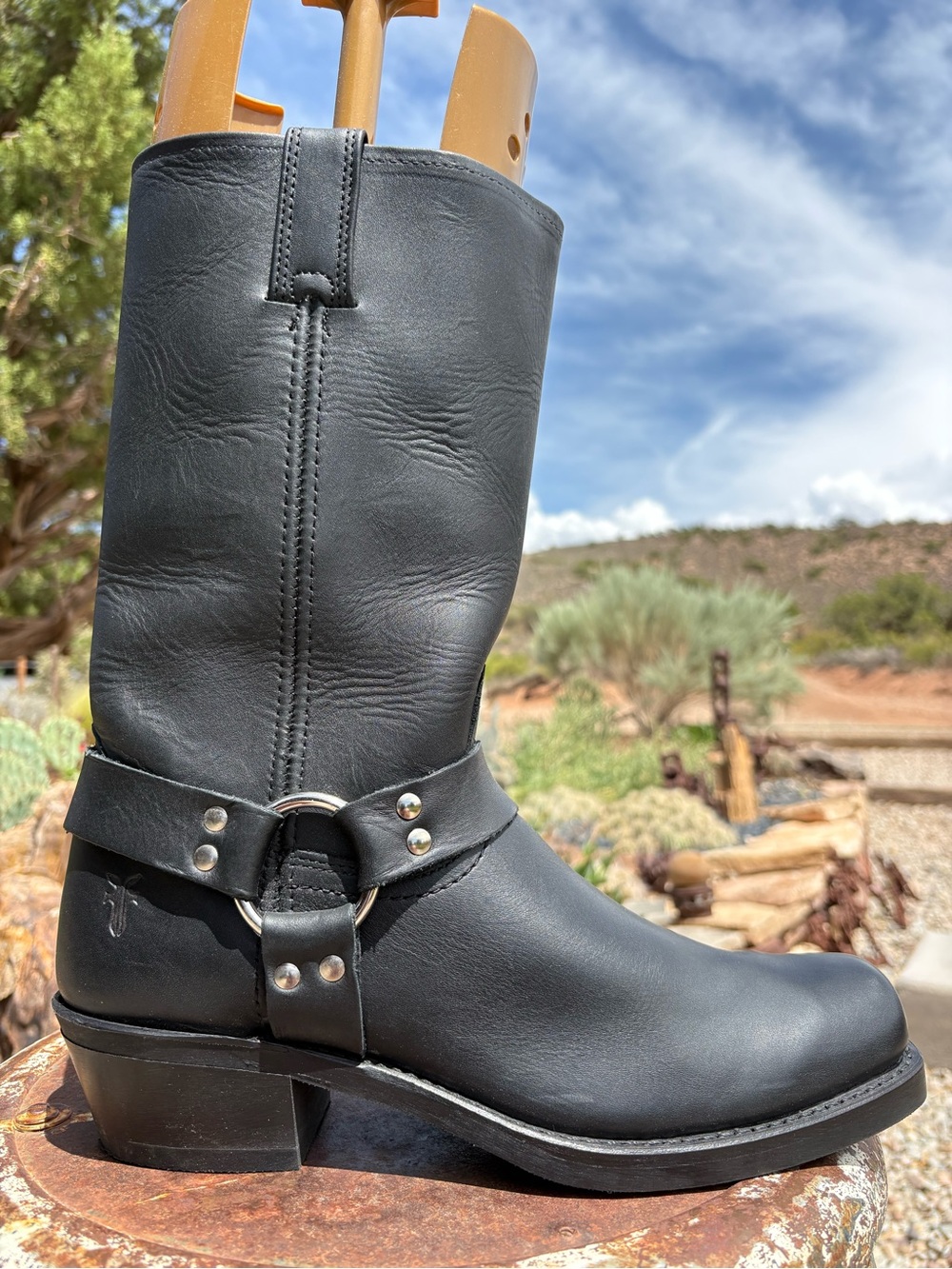FRYE πΊπΈ12R Harness Boots - Picture 3 of 16